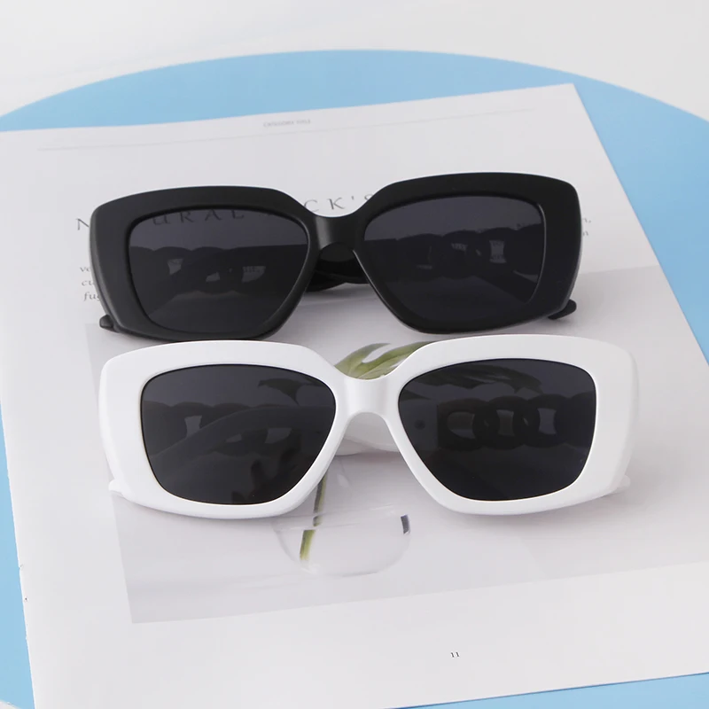 Trendy Bruin Uitgehold Vierkan - Men'S Accessories In The 90S recensie en prijs